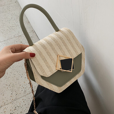 Fashion portable handbags new style popular wild texture Korean version of the student Messenger bag tide
Fashion portable handbags new style popular wild texture Korean version of the student Messenger bag tide