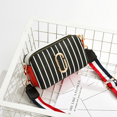 Shangxin Girl Bag Chao Korean Edition Leisure Baitao Broadband Single Shoulder Slant Bag Camera Bag
Shangxin Girl Bag Chao Korean Edition Leisure Baitao Broadband Single Shoulder Slant Bag Camera Bag