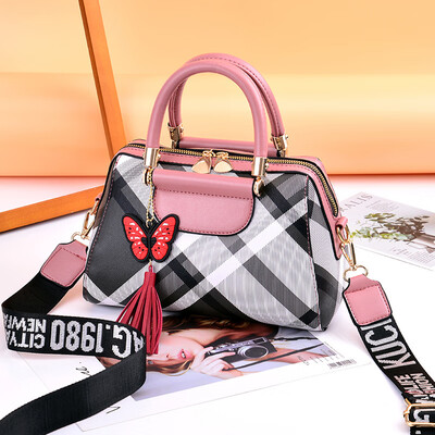 Bag female 2019 spring new fashion handbags wholesale Europe&America slung shoulder bag direct supply
Bag female 2019 spring new fashion handbags wholesale Europe&America slung shoulder bag direct supply