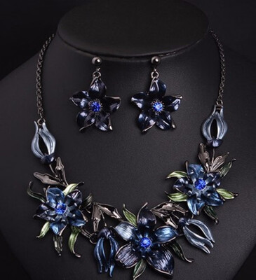 new nice America brand temperament gem brief paragraph clavicle necklace dinner set female high-grade fashion accessories
new nice America brand temperament gem brief paragraph clavicle necklace dinner set female high-grade fashion accessories