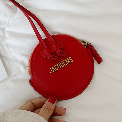 On the new womens bag 2019 new tide Korean fashion shoulder small round bag foreign girl Joker Messenger bag
On the new womens bag 2019 new tide Korean fashion shoulder small round bag foreign girl Joker Messenger bag