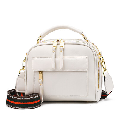 Womens fashion messenger bag large capacity spring&summer Korean Joker shoulder bag Mori ladies portable
Womens fashion messenger bag large capacity spring&summer Korean Joker shoulder bag Mori ladies portable