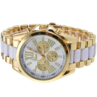 Business casual quartz steel belt watch mens three eyes six needle mens alloy card rubber stainless steel belt watch
Business casual quartz steel belt watch mens three eyes six needle mens alloy card rubber stainless steel belt watch