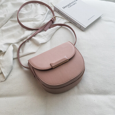 Bag female bag new 2019 Korean version of the tide simple shoulder bag texture wild Messenger bag fashion foreign gas saddle bag
Bag female bag new 2019 Korean version of the tide simple shoulder bag texture wild Messenger bag fashion foreign gas saddle bag