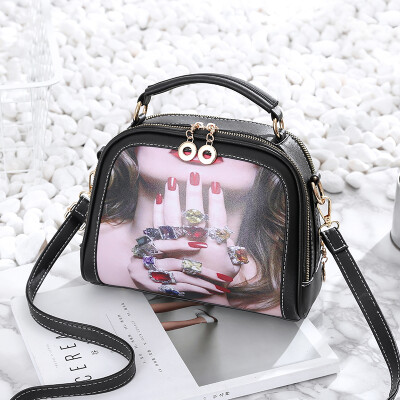 Womens new Korean fashion Joker ladies personality explosions girl shoulder Messenger bag
Womens new Korean fashion Joker ladies personality explosions girl shoulder Messenger bag