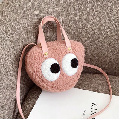 2019 New Style Fashion Hot Cute Big Eye Plush Heart Shape Handbag Cross Body Furry Purse Lolita Heart Zipper Bags
2019 New Style Fashion Hot Cute Big Eye Plush Heart Shape Handbag Cross Body Furry Purse Lolita Heart Zipper Bags