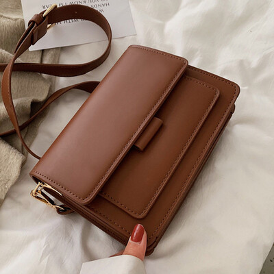 Chic bag 2019 new Korean Joker Messenger bag Hong Kong retro casual small square shoulder bag
Chic bag 2019 new Korean Joker Messenger bag Hong Kong retro casual small square shoulder bag
