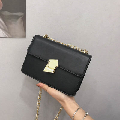 Wideband girl tide Korean style Joker shoulder Messenger bag fashion simple small square bag
Wideband girl tide Korean style Joker shoulder Messenger bag fashion simple small square bag