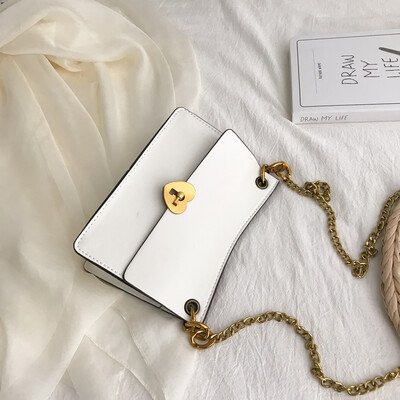 Chic wild chain fashion temperament shoulder bag small female 2019 new Mori heart-shaped lock buckle Messenger bag
Chic wild chain fashion temperament shoulder bag small female 2019 new Mori heart-shaped lock buckle Messenger bag