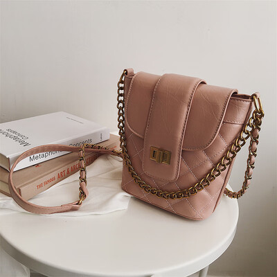 Advanced sense bag Ocean rhombic chain Messenger bag female wild ins new 2019 fashion portable bucket bag
Advanced sense bag Ocean rhombic chain Messenger bag female wild ins new 2019 fashion portable bucket bag