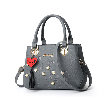 Female bag 2019 spring&summer new bag female European&American big bag trend fashion handbag shoulder bag
Female bag 2019 spring&summer new bag female European&American big bag trend fashion handbag shoulder bag