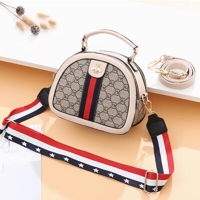 Summer ladies ladies net red with the same style of fashion one shoulder slanting bag
Summer ladies ladies net red with the same style of fashion one shoulder slanting bag