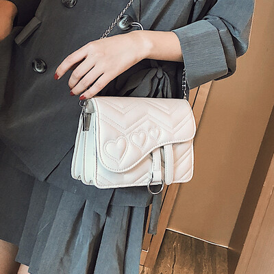 2019 new Korean fashion womens bag chain shoulder Messenger bag wild embroidery line small square bag senior sense of foreign tide
2019 new Korean fashion womens bag chain shoulder Messenger bag wild embroidery line small square bag senior sense of foreign tide