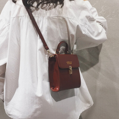 Ins super fire mobile phone bag female 2019 Korean version of the new wild portable small square bag shoulder Messenger bag mini
Ins super fire mobile phone bag female 2019 Korean version of the new wild portable small square bag shoulder Messenger bag mini