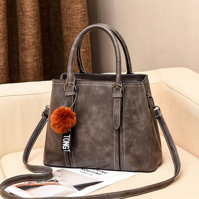 Female bag 2018 autumn&winter new fashion tide ladies bag Korean version of the wild shoulder bag personality diagonal handbag handbag female
Female bag 2018 autumn&winter new fashion tide ladies bag Korean version of the wild shoulder bag personality diagonal handbag handbag female