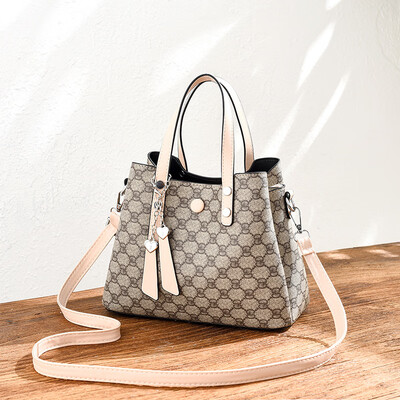 Womens bag 2019 summer new bag female Europe&America big bag PU leather fashion handbag shoulder bag
Womens bag 2019 summer new bag female Europe&America big bag PU leather fashion handbag shoulder bag