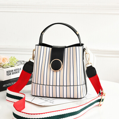 Wholesale diagonal female bag casual diagonal female bag hand diagonal female bag new diagonal cross female bag
Wholesale diagonal female bag casual diagonal female bag hand diagonal female bag new diagonal cross female bag