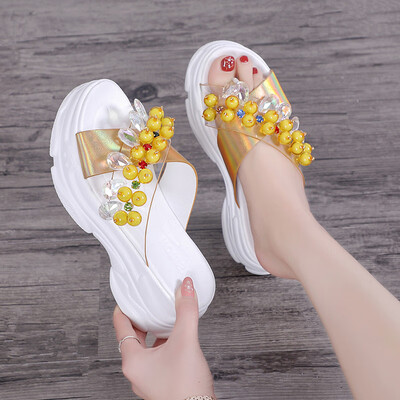 Fashion string pearl water drill muffin with one-word slippers spring&summer slippers with slippery thick soles
Fashion string pearl water drill muffin with one-word slippers spring&summer slippers with slippery thick soles