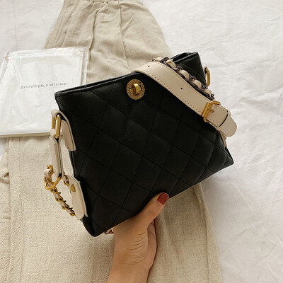 Summer small fragrance bag handbag 2019 new Korean version of the wild single shoulder slung fashion rhombic chain bucket bag
Summer small fragrance bag handbag 2019 new Korean version of the wild single shoulder slung fashion rhombic chain bucket bag