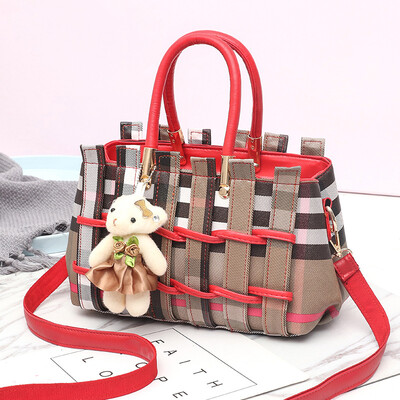 2019 spring new one-shoulder female bag color stripes European&American fashion handbags ladies handbags
2019 spring new one-shoulder female bag color stripes European&American fashion handbags ladies handbags