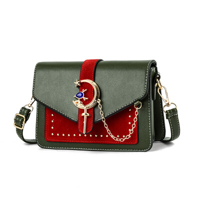 The new Chaohan version of the womens bag is stylish&simple as a simple ladys square bag
The new Chaohan version of the womens bag is stylish&simple as a simple ladys square bag