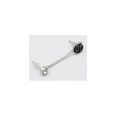 Double Pierced Earrings Alloy Stud Earrings with Rhinestone no black pedestal Black Size about 13mm long
Double Pierced Earrings Alloy Stud Earrings with Rhinestone no black pedestal Black Size about 13mm long
