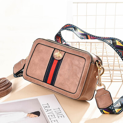 On the new womens bag tide Korean version of simple Joker shoulder Messenger bag fashion small square bag in spring&summer
On the new womens bag tide Korean version of simple Joker shoulder Messenger bag fashion small square bag in spring&summer