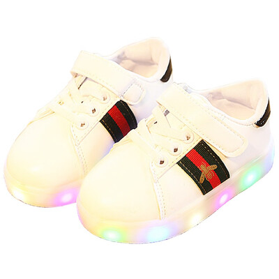Kids LED Light up Sneakers Boys Flashing Girls Bright Baby Korean Style Shiny Children Shoes
Kids LED Light up Sneakers Boys Flashing Girls Bright Baby Korean Style Shiny Children Shoes
