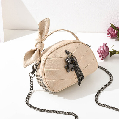The fashion of the new female Korean version fashion one shoulder slanted the womens bag&the mini mobile phone bag is 100 tim
The fashion of the new female Korean version fashion one shoulder slanted the womens bag&the mini mobile phone bag is 100 tim