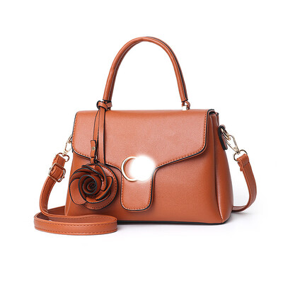 Ladies bag 2019 spring new handbag flower fashion handbag simple shoulder diagonal package
Ladies bag 2019 spring new handbag flower fashion handbag simple shoulder diagonal package
