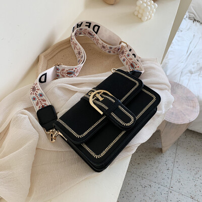Autumn&winter small bag female 2019 new wave Korean version of the wild Messenger bag Scrub wide shoulder strap shoulder fashion small square bag
Autumn&winter small bag female 2019 new wave Korean version of the wild Messenger bag Scrub wide shoulder strap shoulder fashion small square bag