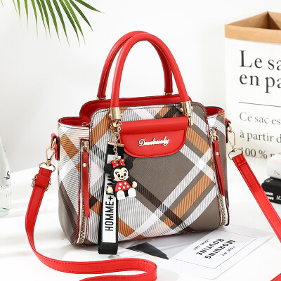 Summer on the new bag womens bag tide Korean shoulder bag messenger bag fashion ladies Joker handbag
Summer on the new bag womens bag tide Korean shoulder bag messenger bag fashion ladies Joker handbag