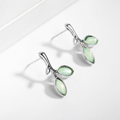 Korean Fashion Jewelry Exaggerated Earrings New Style Korean Women Red Green Leaves Shaped Cute Stud Earrings Wholesale
Korean Fashion Jewelry Exaggerated Earrings New Style Korean Women Red Green Leaves Shaped Cute Stud Earrings Wholesale