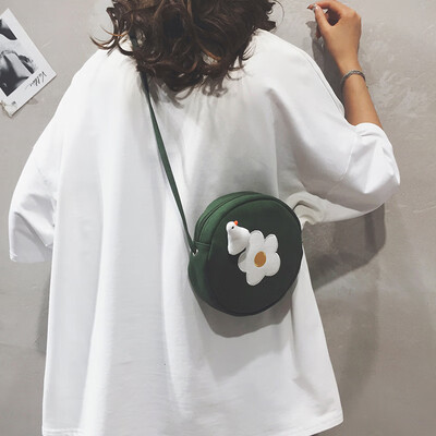 Small fresh Sen bag female 2019 new ins Harajuku literary canvas shoulder Messenger bag flower small round bag
Small fresh Sen bag female 2019 new ins Harajuku literary canvas shoulder Messenger bag flower small round bag