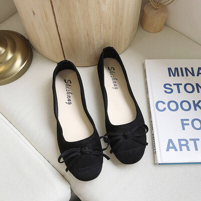 Bean shoes female Korean fashion Joker round head bow shoes chic fairy wind in summer
Bean shoes female Korean fashion Joker round head bow shoes chic fairy wind in summer