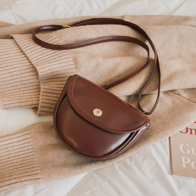 Chic retro small bag female 2018 new Korean version of the shoulder bag tide wild small round bag ins super fire Messenger bag
Chic retro small bag female 2018 new Korean version of the shoulder bag tide wild small round bag ins super fire Messenger bag