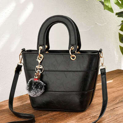 Bag female 2019 summer new elegant shoulder bag Korean version of the simple wild Messenger bag
Bag female 2019 summer new elegant shoulder bag Korean version of the simple wild Messenger bag