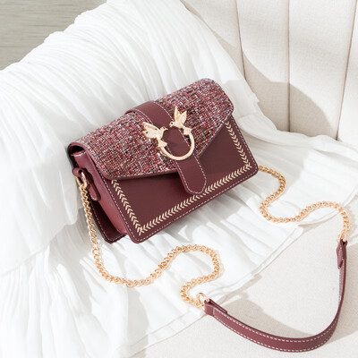 Fallwinter small slung womens bag line Korean version of Joker shoulder slung fashion chain small square bag
Fallwinter small slung womens bag line Korean version of Joker shoulder slung fashion chain small square bag
