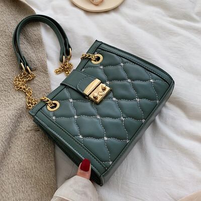 Foreign style Lingge bag female 2019 new Korean fashion Joker chain shoulder slung small square bag
Foreign style Lingge bag female 2019 new Korean fashion Joker chain shoulder slung small square bag