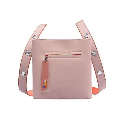 New small bag female 2019 new wave Korean version of the wild Messenger bag fashion sewing thread chain lock small square bag
New small bag female 2019 new wave Korean version of the wild Messenger bag fashion sewing thread chain lock small square bag