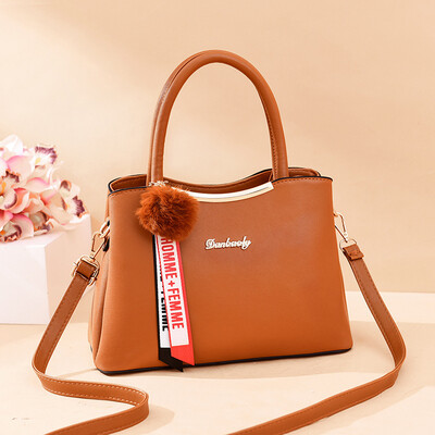 Ladies bag 2019 new small fashion single shoulder Messenger bag PU leather small bag handbag female bag simple Korean version of the tide
Ladies bag 2019 new small fashion single shoulder Messenger bag PU leather small bag handbag female bag simple Korean version of the tide