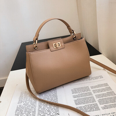 Qiao Bani 2019 new European&American style fashion street shoot lychee pattern kitten bag hand strap shoulder diagonal trend handbags
Qiao Bani 2019 new European&American style fashion street shoot lychee pattern kitten bag hand strap shoulder diagonal trend handbags