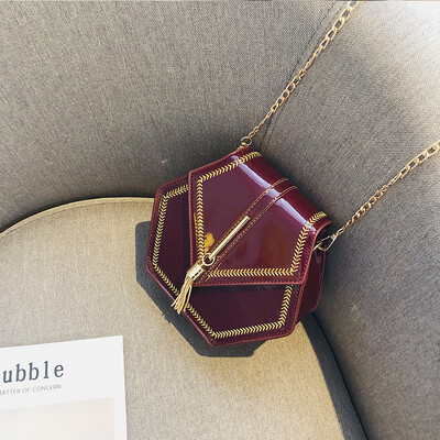 Senior sense bag female 2019 new Korean version of the fashion patent leather casual foreign gas wild chain shoulder slung handbag
Senior sense bag female 2019 new Korean version of the fashion patent leather casual foreign gas wild chain shoulder slung handbag
