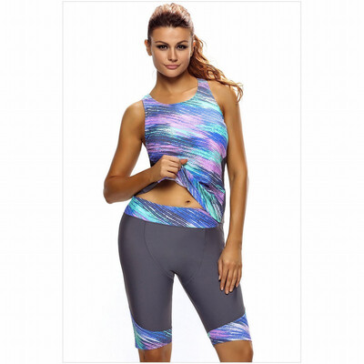 Gray-green stitching with chest pad sleeveless top&cropped pants two-piece diving swimming split swimsuit
Gray-green stitching with chest pad sleeveless top&cropped pants two-piece diving swimming split swimsuit