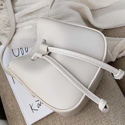 French minority western style texture female 2019 new fashion Joker Messenger bag shoulder bucket bag
French minority western style texture female 2019 new fashion Joker Messenger bag shoulder bucket bag