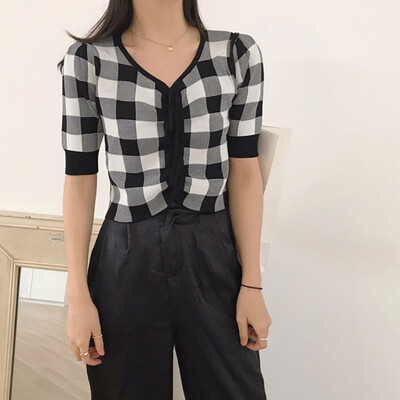 Vintage Pleated Drawstring Collar Exposure Belly Contrast Plaid Short Sleeve Sweater Top
Vintage Pleated Drawstring Collar Exposure Belly Contrast Plaid Short Sleeve Sweater Top
