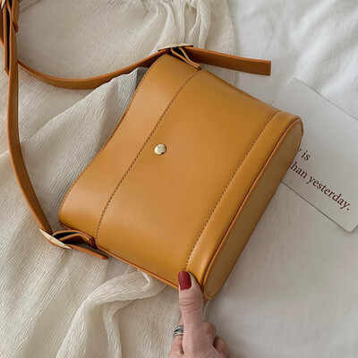Women 2019 new Korean version of the texture of the single shoulder slant across the package simplicity of the ancient capacity pa
Women 2019 new Korean version of the texture of the single shoulder slant across the package simplicity of the ancient capacity pa