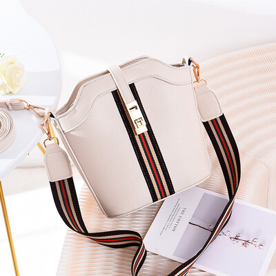Bag womens bag new fashion slung bag ladies summer thick shoulder bag leisure broadband handbags
Bag womens bag new fashion slung bag ladies summer thick shoulder bag leisure broadband handbags