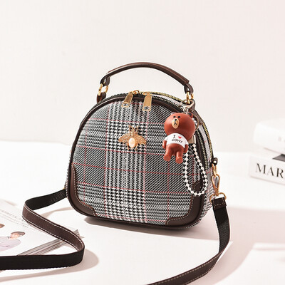 Womens new fashion Korean version of the fashion 100 shoulder oblique satchel simple portable womens bag
Womens new fashion Korean version of the fashion 100 shoulder oblique satchel simple portable womens bag