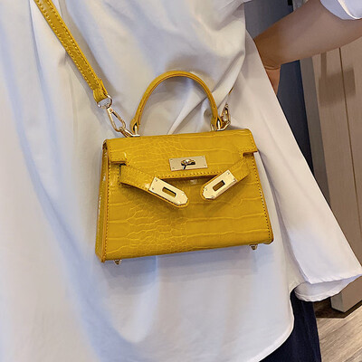 Senior sense French niche bag 2019 new fashion handbag summer small fresh ins messenger bag
Senior sense French niche bag 2019 new fashion handbag summer small fresh ins messenger bag